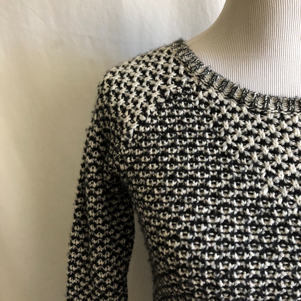 ANTHROPOLOGIE black+grey knitted crew neck sweater - Picture 3 of 6